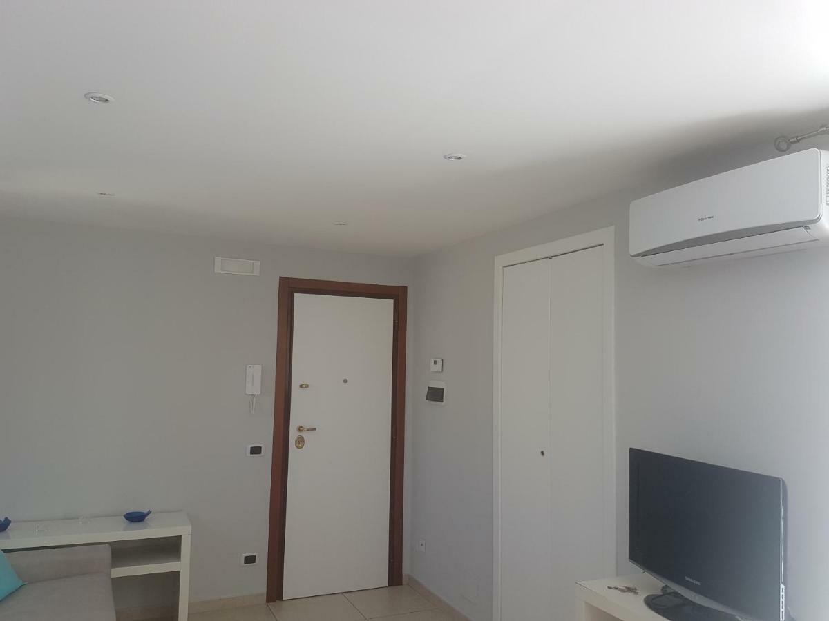 شقة Attico Con Terrazza A باري المظهر الخارجي الصورة