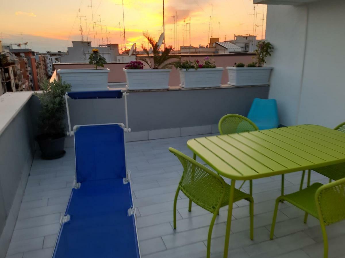 شقة Attico Con Terrazza A باري المظهر الخارجي الصورة