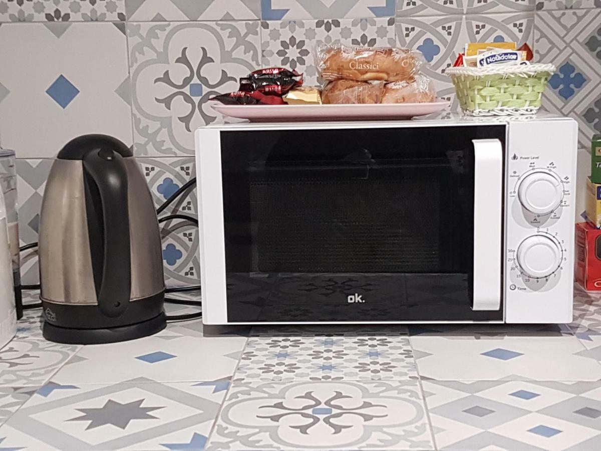 شقة Attico Con Terrazza A باري المظهر الخارجي الصورة
